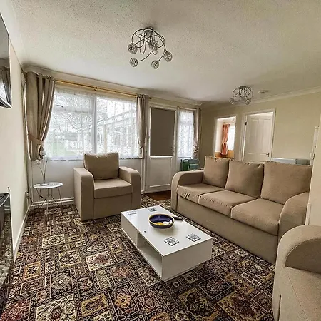 Superb Chalet In Nearby Hemsby Beach In Norfolk With Free Wifi Ref 00122Ba Exterior photo